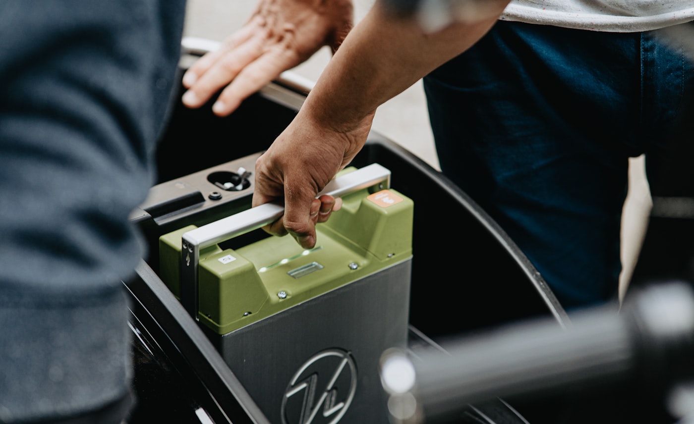 Removable lithium-ion battery pack for electric mobility